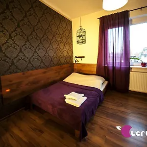 Very Berry - Old Town, Parking, Lift, Reception 24h Ostello Poznań
